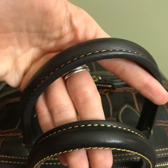 ❌ SOLD ❌Dooney and Bourke - Picture 5 of 8